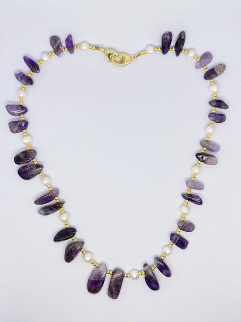 Natural Irregular Pearl & Purple Crystal Beaded Necklace – Effortless Elegance
